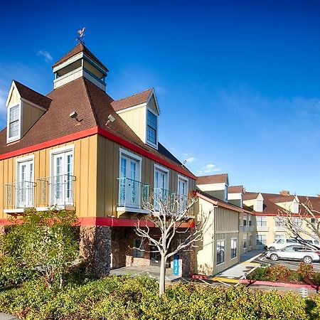 Red Lion Inn & Suites Auburn Bagian luar foto