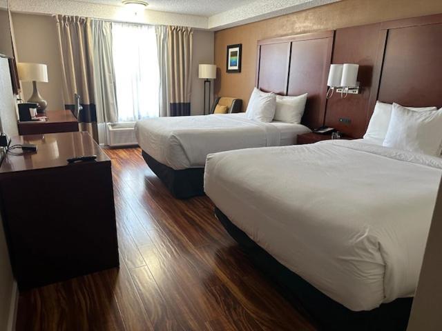 Red Lion Inn & Suites Auburn Bagian luar foto